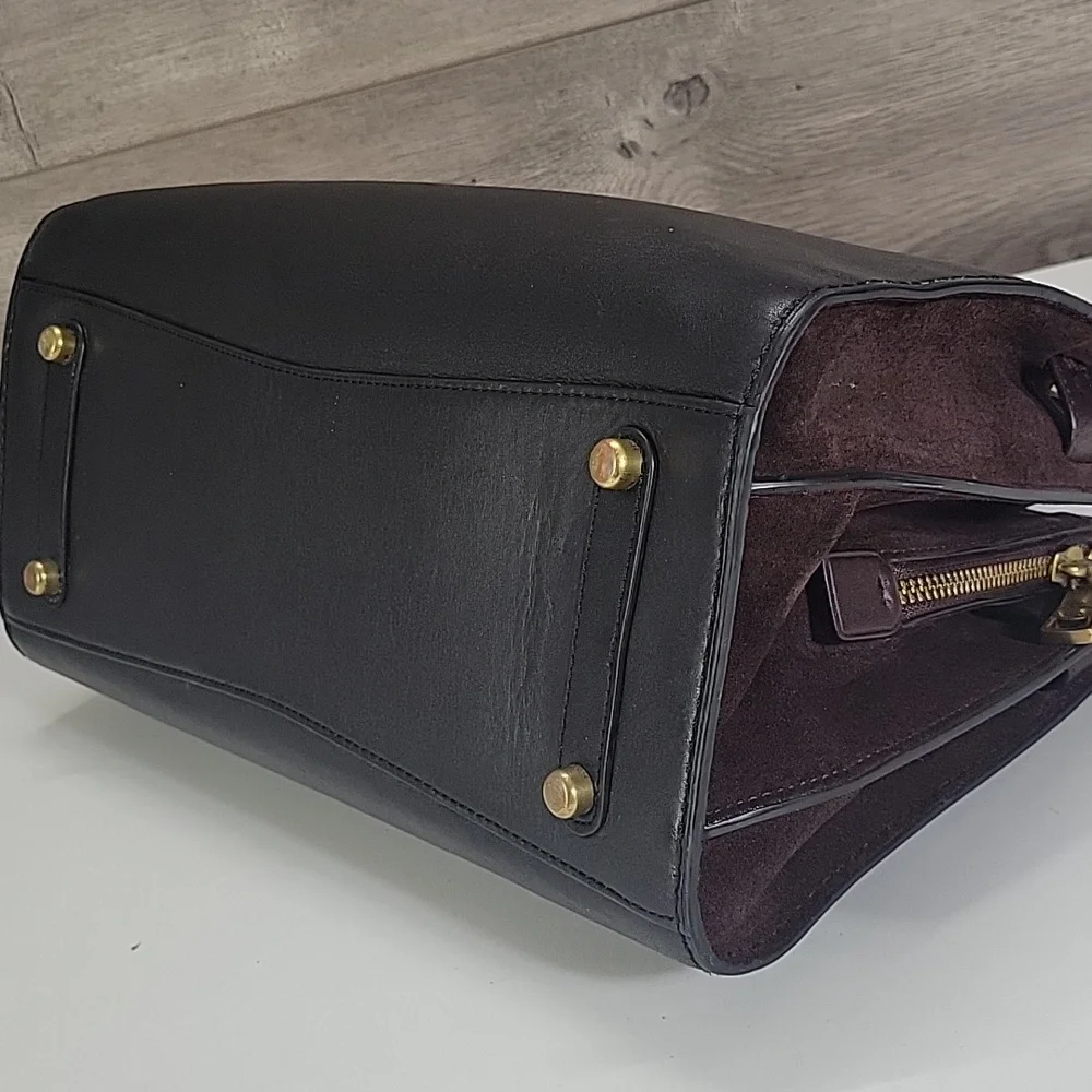 Coach elegant black